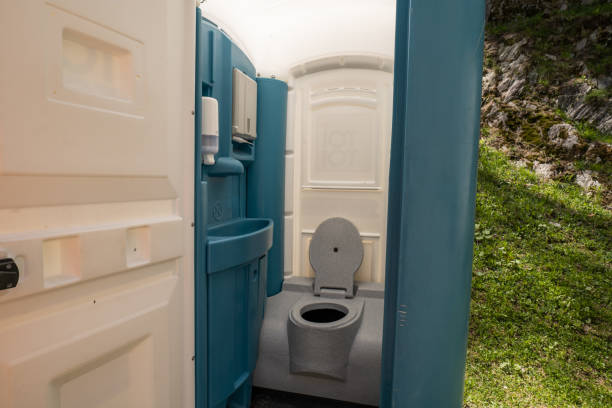 Affordable portable toilet rental in Salem Heights, OH