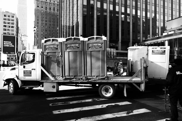 Best Construction site porta potty rental  in Salem Heights, OH